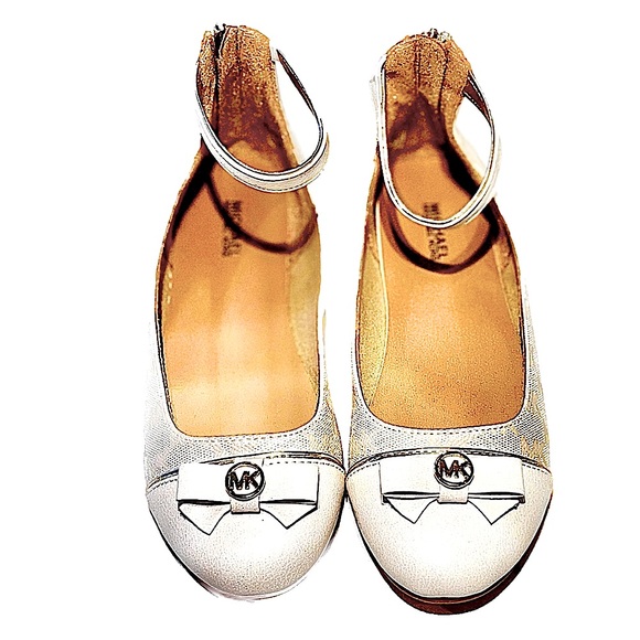 MICHAEL Michael Kors Zaylee Signature Logo Ballet Flats MLS10231C, Girls Size 3. - Picture 9 of 12